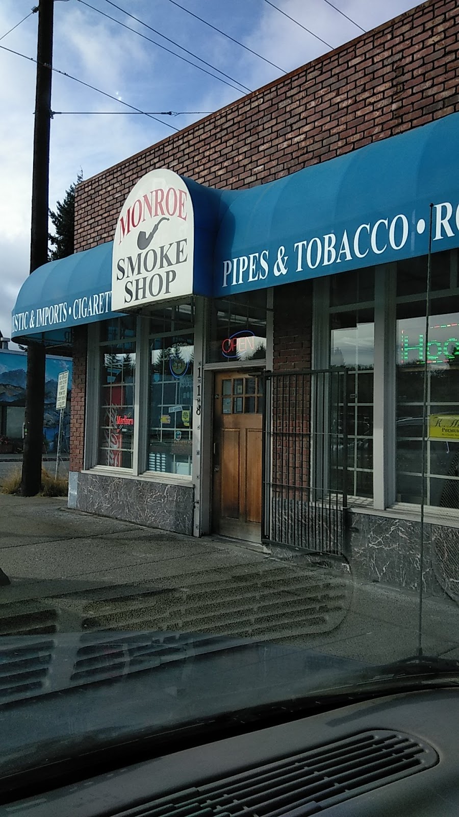 Monroe Smoke shop